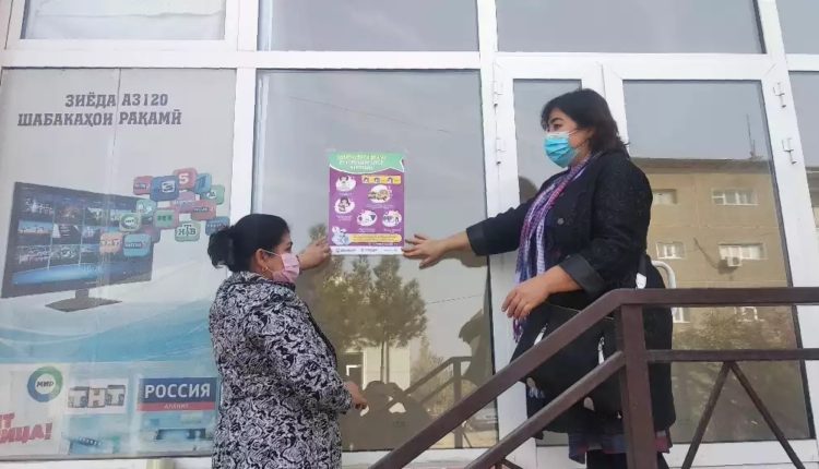 Насб кардани маводҳо ва баромад дар радиои маҳаллӣ оиди пешгирии бемории коронавирус дар ш. Конибодом-и вилояти Суғд