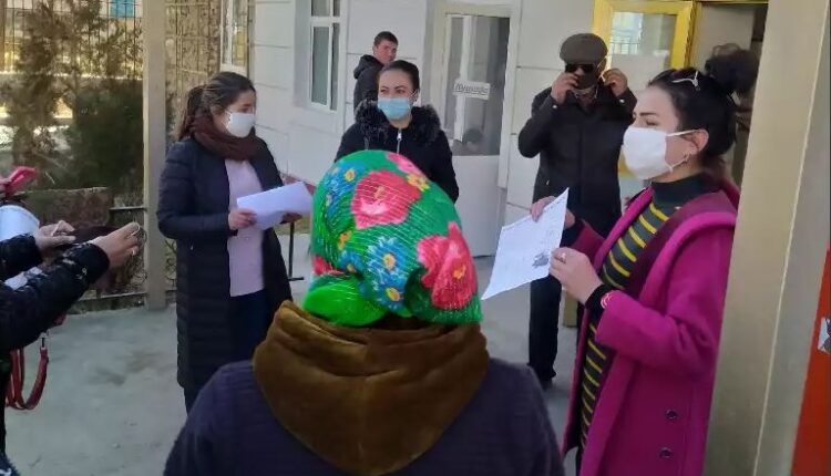 Корҳои фаҳмондадиҳӣ оид ба пешгирии ботулизм ва коронавирус дар н. Ишкошими ВМКБ